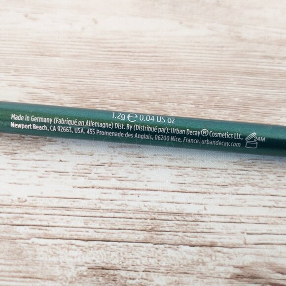 Urban Decay Mars 24/7 Glide-On Eye Pencil 1.2g/.04oz Full Size Waterproof Liner - Picture 3 of 8